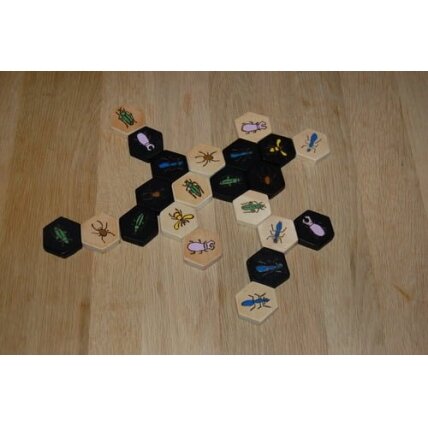 The Hive Board Game (2000) 1