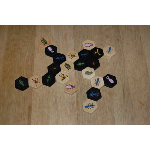 The Hive Board Game (2000) 1