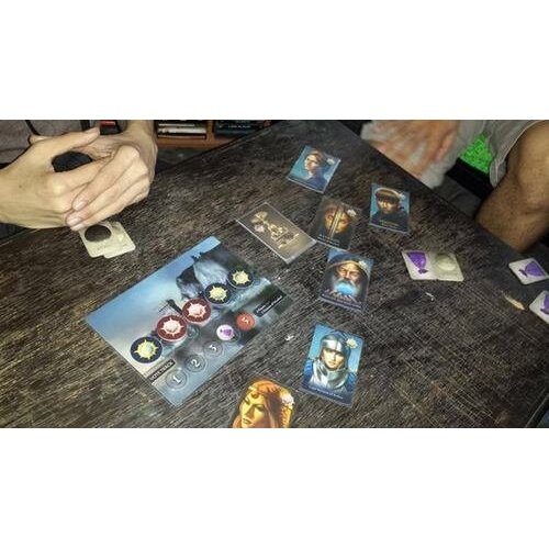 Board Game The Resistance: Avalon (2012) 1